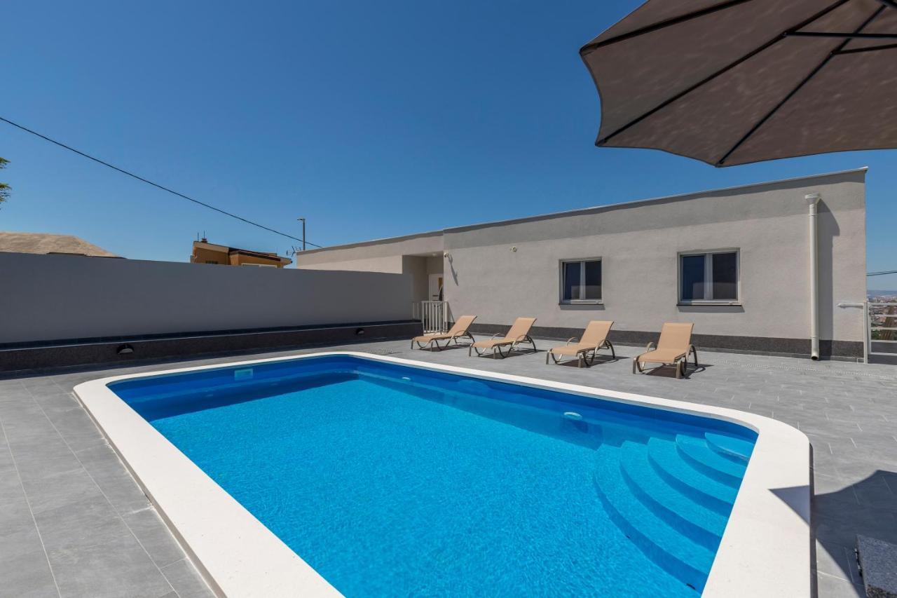 House With Private Pool Magdalena Apartman Podstrana Kültér fotó