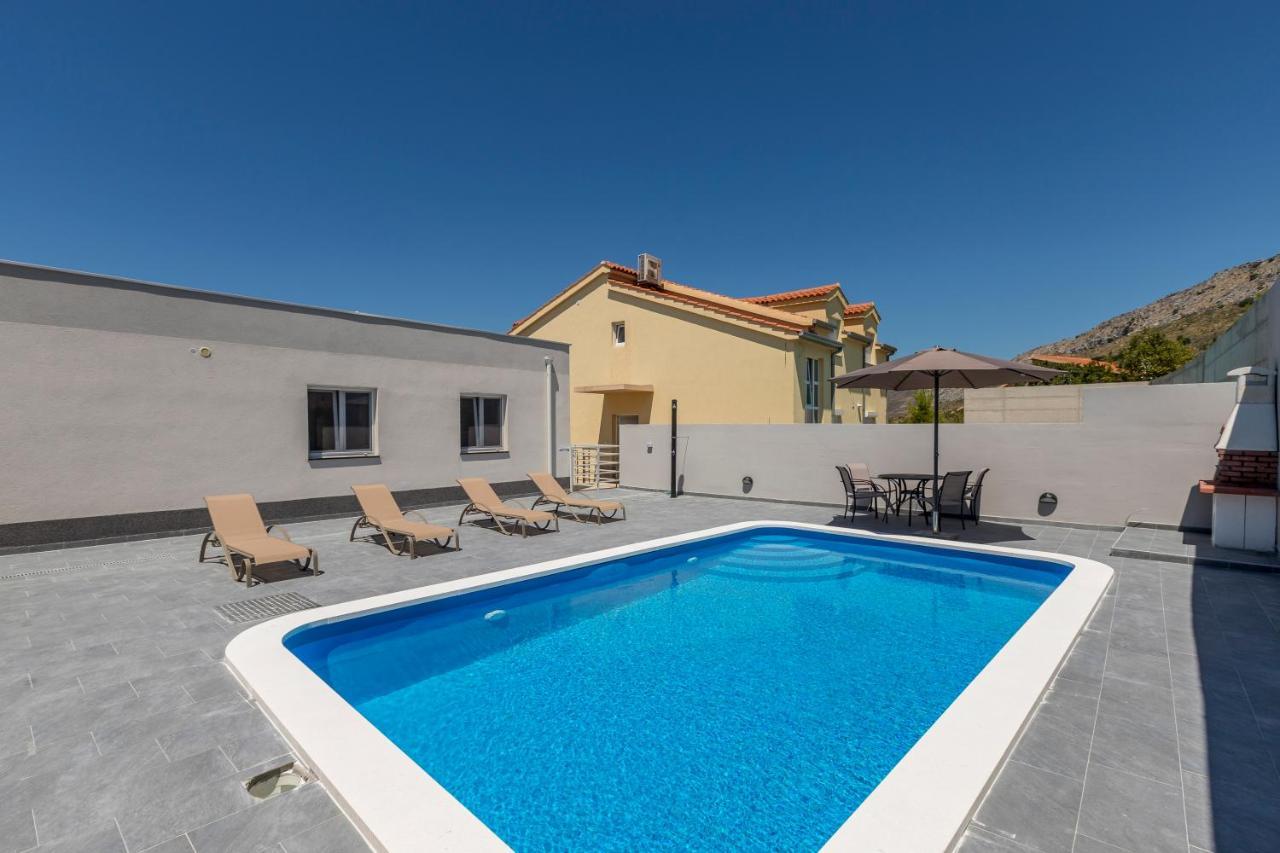 House With Private Pool Magdalena Apartman Podstrana Kültér fotó